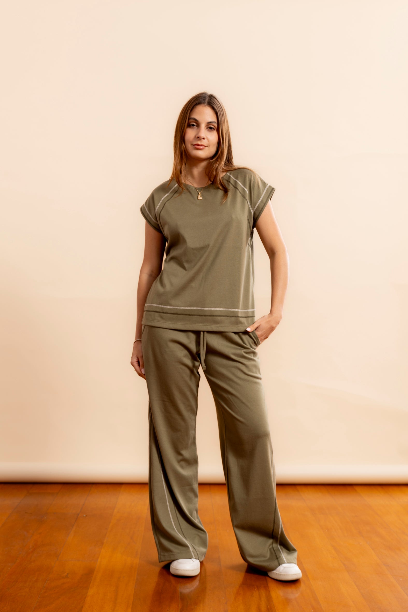 Alexa Set: Pants and polo shirt