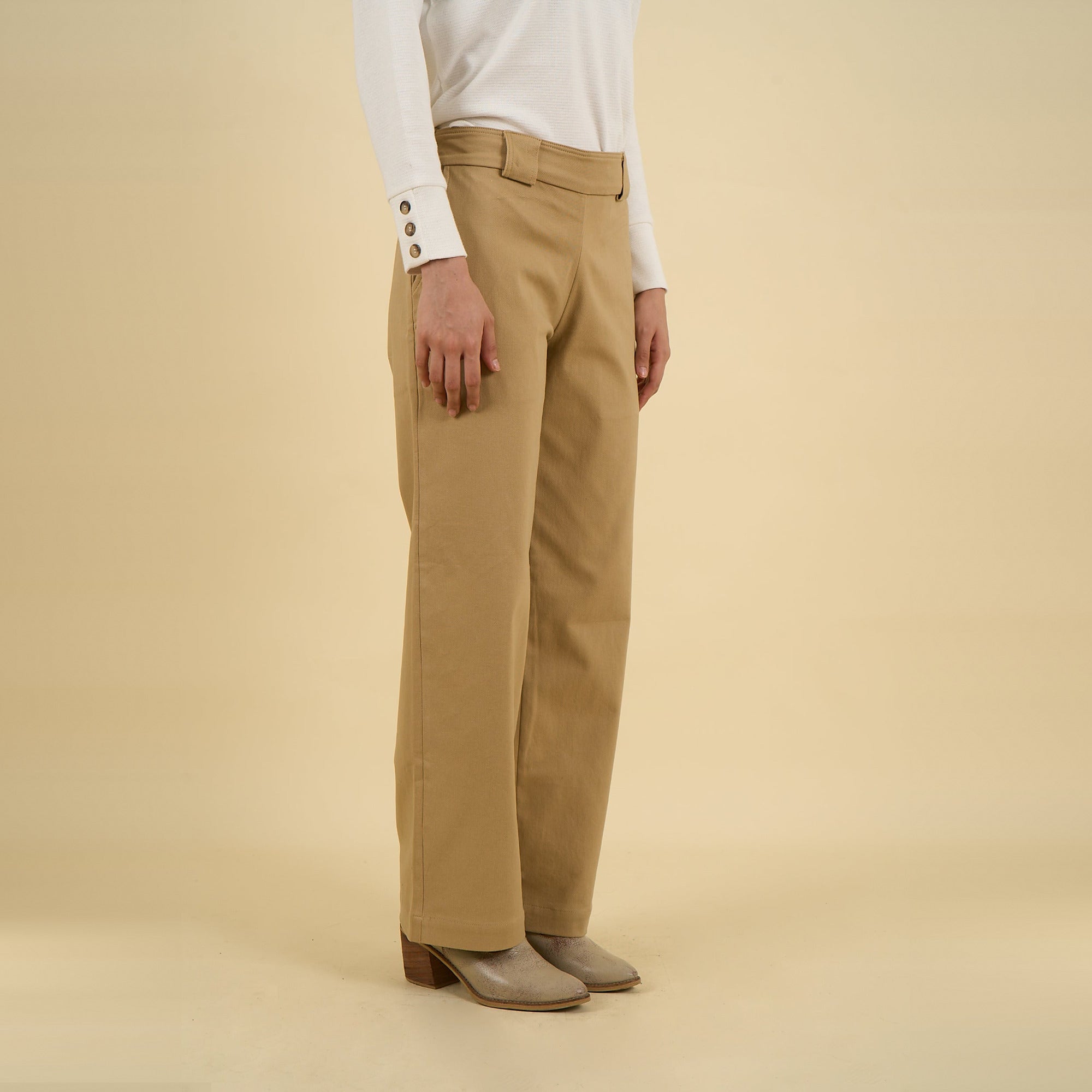 Pantalon Violeta camel claro